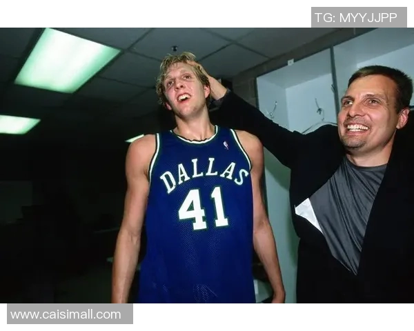 姚明的传奇人生揭秘:从篮球巨星到文化桥梁的成长之路 姚明的传奇人生揭秘:从篮球巨星到文化桥梁的成长之路