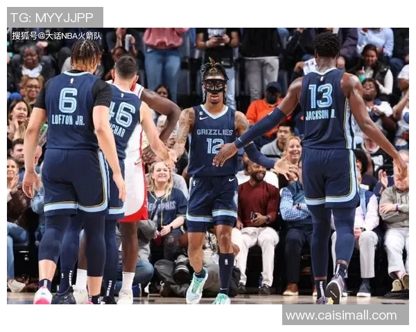 拉塞尔强势出击成功制止姚明的精彩对决与篮球传奇交锋 拉塞尔强势出击成功制止姚明的精彩对决与篮球传奇交锋