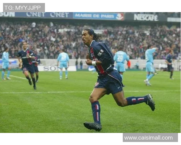 当今健在的足球明星盘点及他们的辉煌成就与影响力分析 当今健在的足球明星盘点及他们的辉煌成就与影响力分析